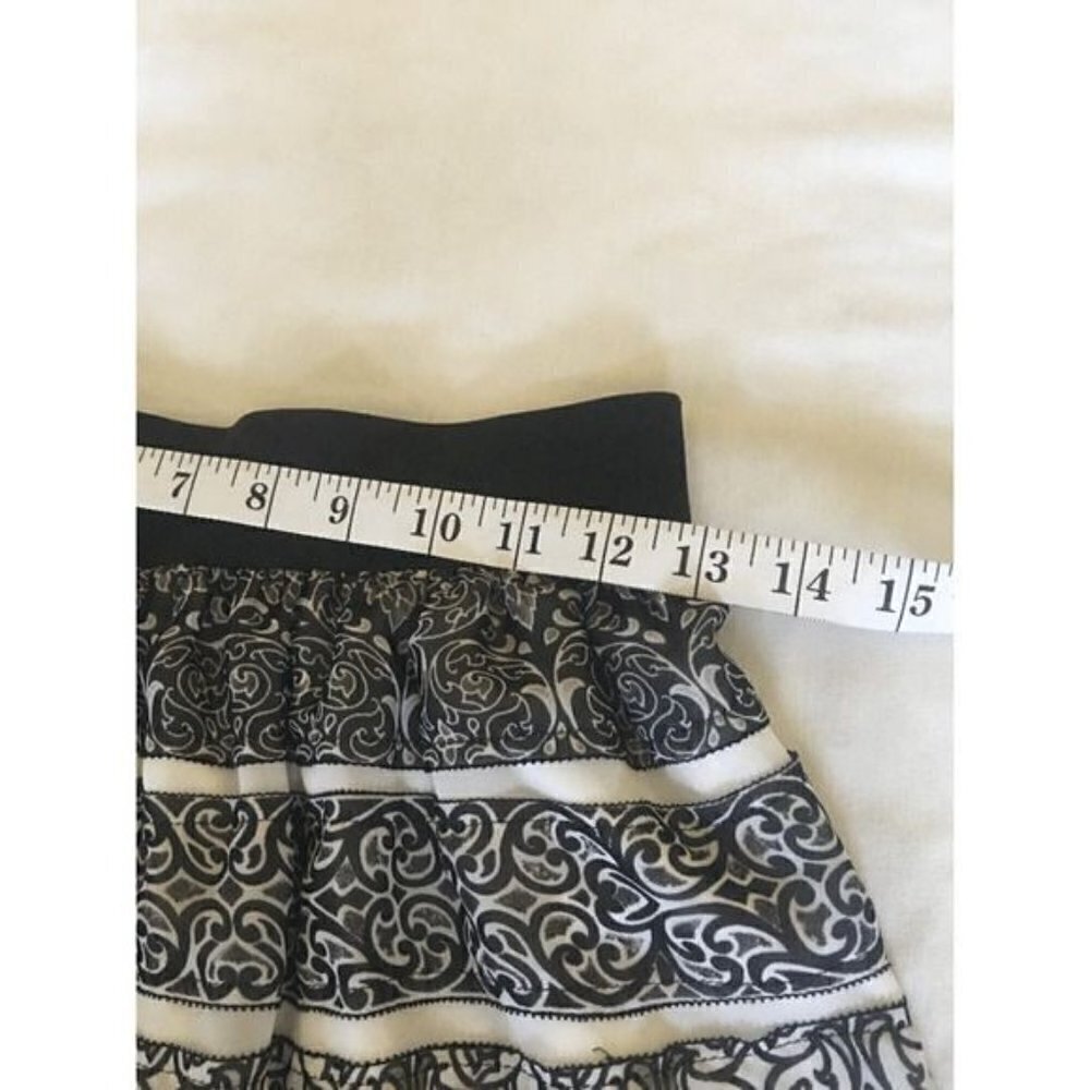 White House Black Market Skirt Size XXS Tiered Ruffle Black White Elastic Waist - Picture 10 of 11